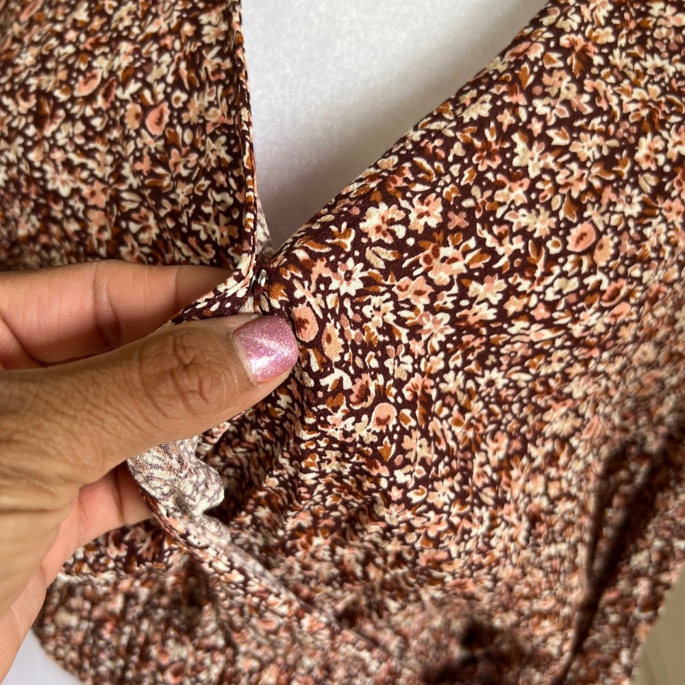 Madewell Ditsy Floral Wrap Top Brown Pink Long Sleeve V-Neck Size M NWT - Picture 3 of 7